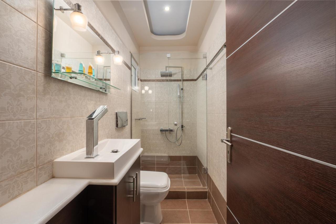 הוילה לאוטרה אדיפסאו Panoramic View!Penthouse 120Qm Of Sea & Mountain מראה חיצוני תמונה