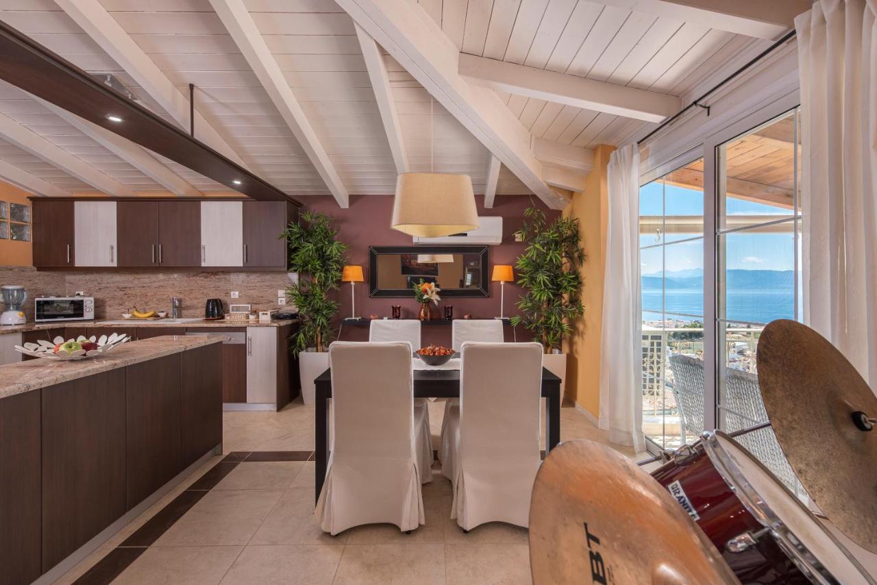 הוילה לאוטרה אדיפסאו Panoramic View!Penthouse 120Qm Of Sea & Mountain מראה חיצוני תמונה